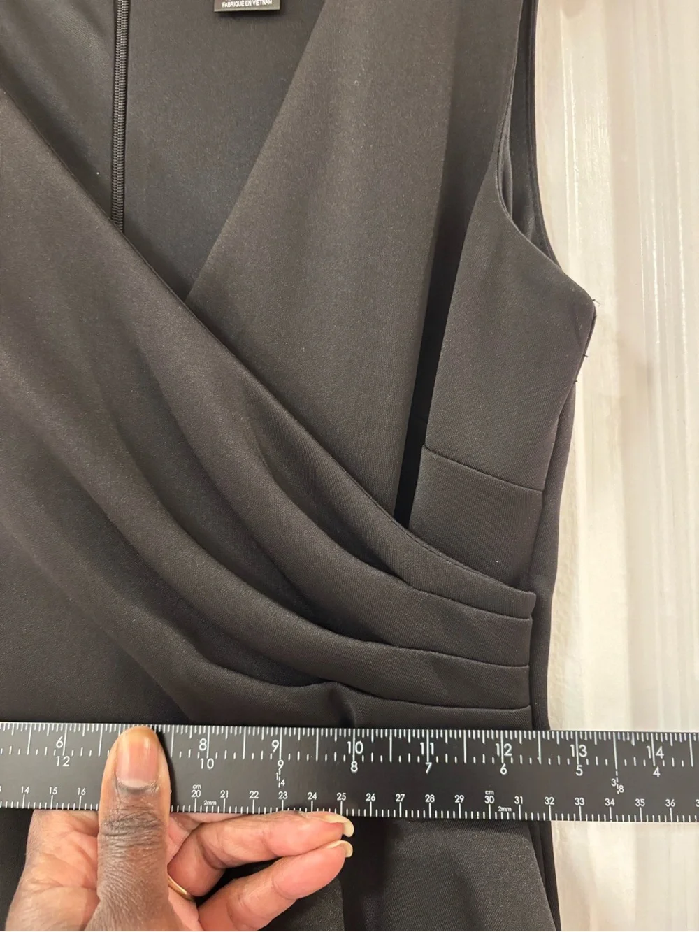 Jessica Howard Black Sleeveless Cascade Ruffle-Front Scuba Fabric Formal Dress